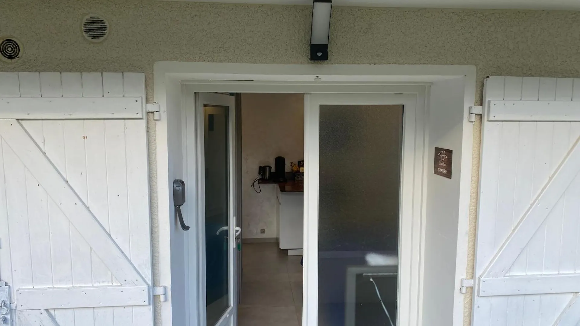 Studio Granier Saint-Cassin 0*,